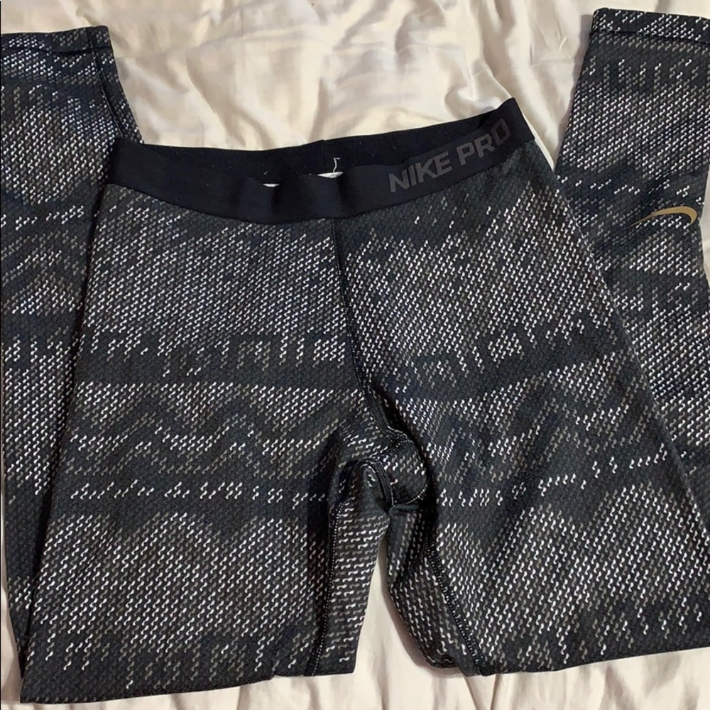 Nike Pro tight full length leggings